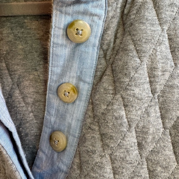 Southern Tide Quilted Pullover large - Picture 4 of 7